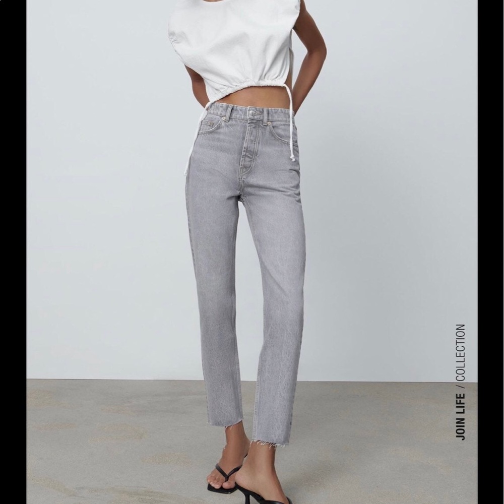 🔥🔥NEW WITH TAGS ZARA MOM JEANS LIGHT GREY SIZE US 26/2 🔥🔥